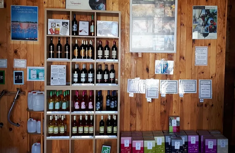 Salle de ventes des produits du Domaine De La Peyrouse